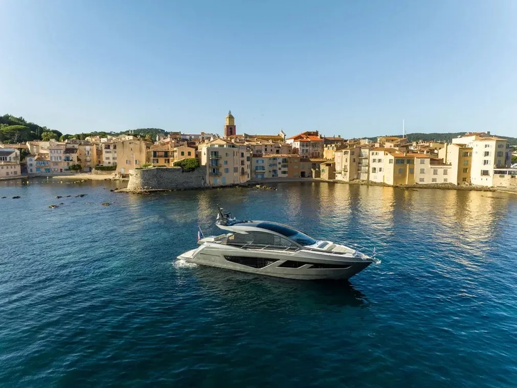 SUNSEEKER PREDATOR 65 - photo 2 location yacht Saint-Tropez