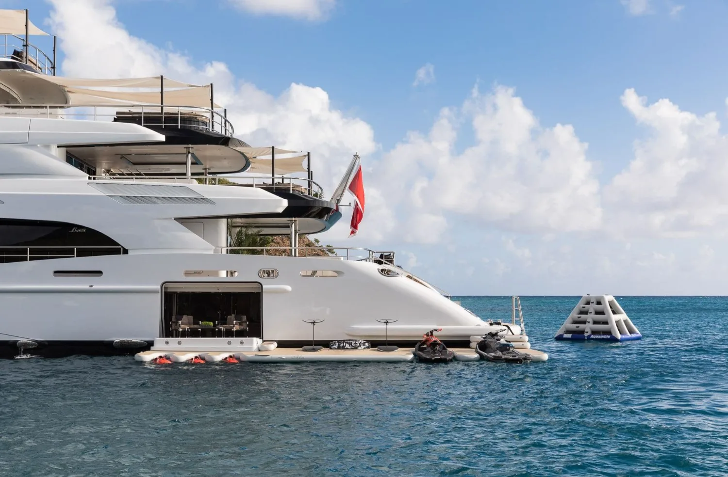 TRIUMPH - photo 9 location yacht Saint-Tropez