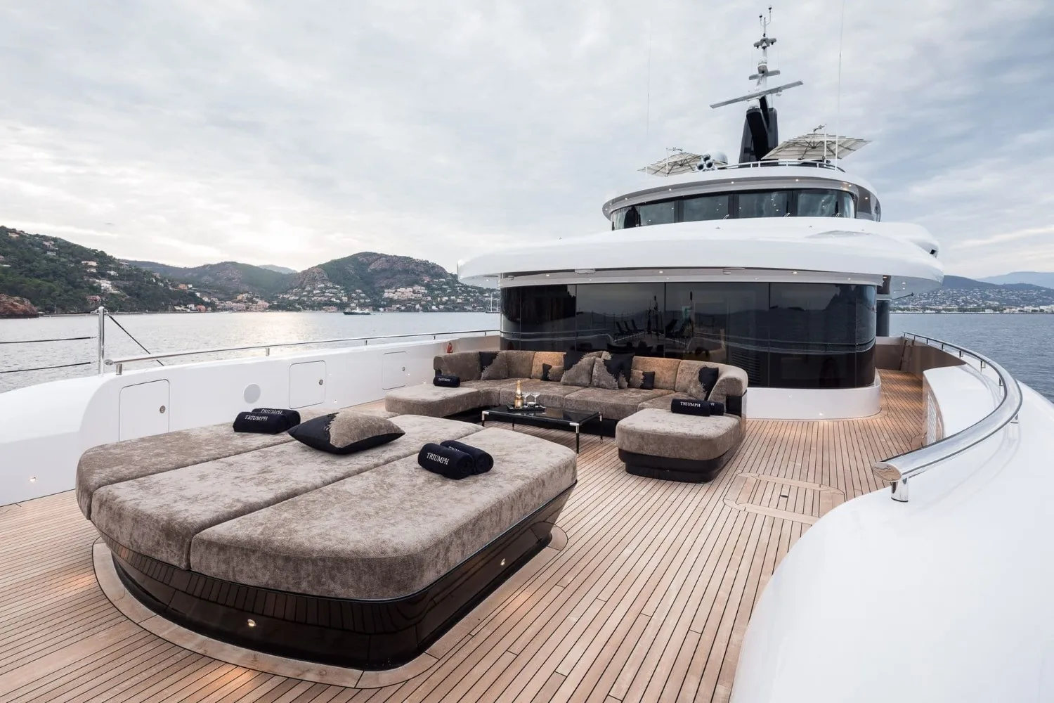 TRIUMPH - photo 12 location yacht Saint-Tropez
