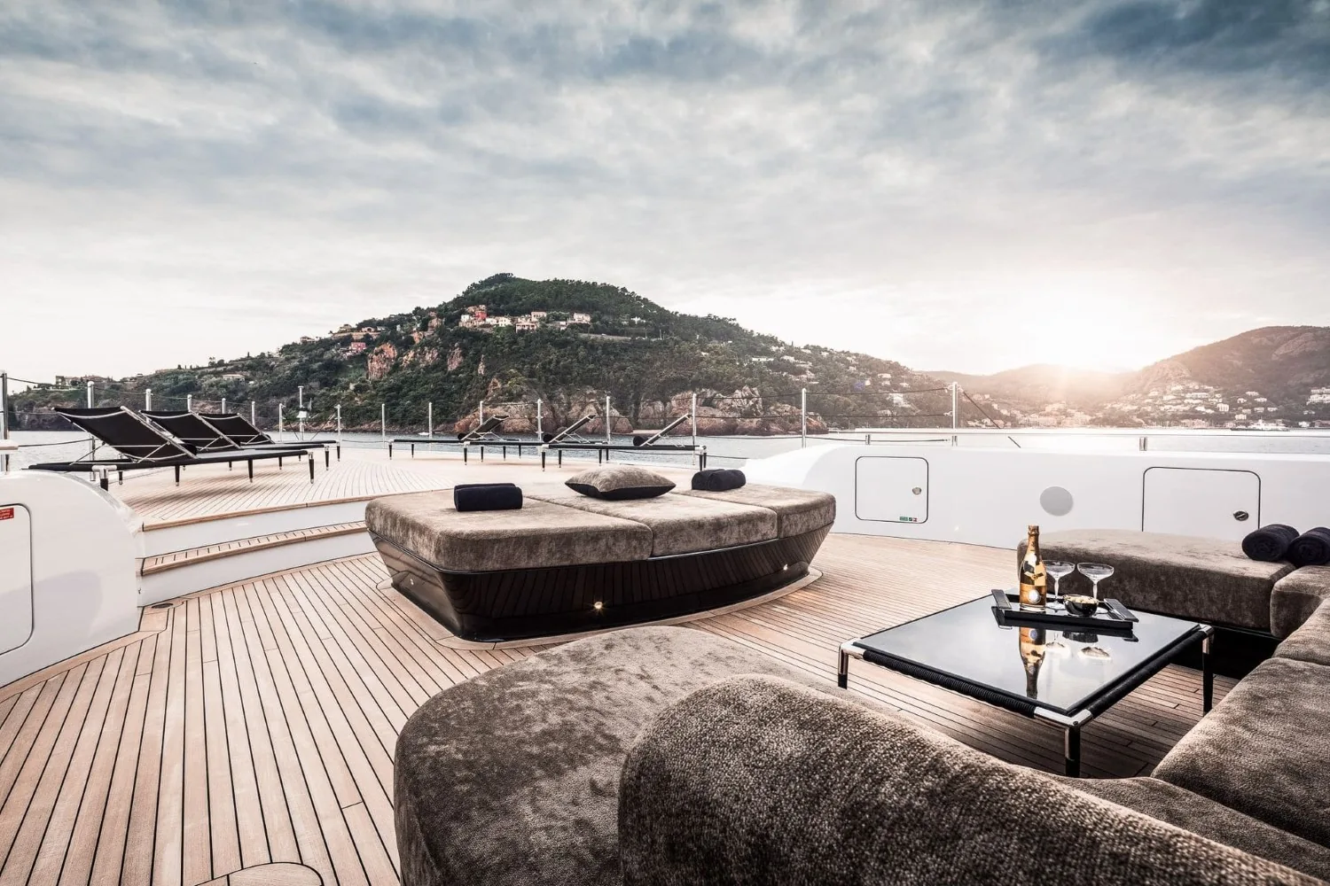 TRIUMPH - photo 13 location yacht Saint-Tropez