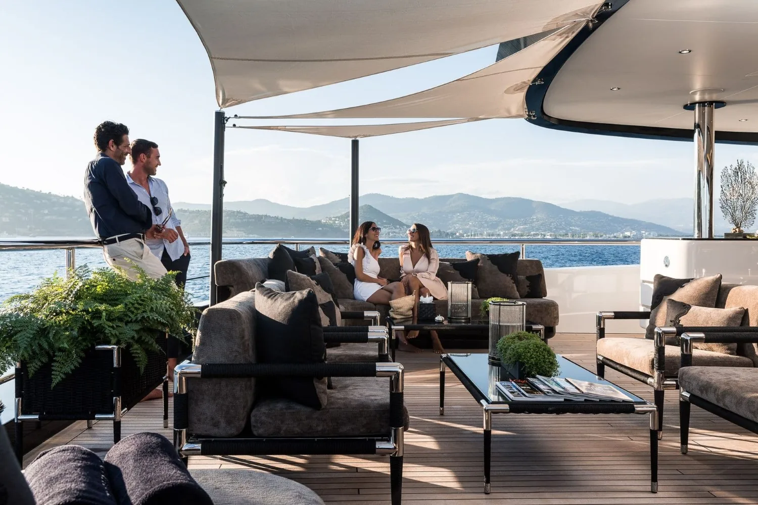 TRIUMPH - photo 17 location yacht Saint-Tropez