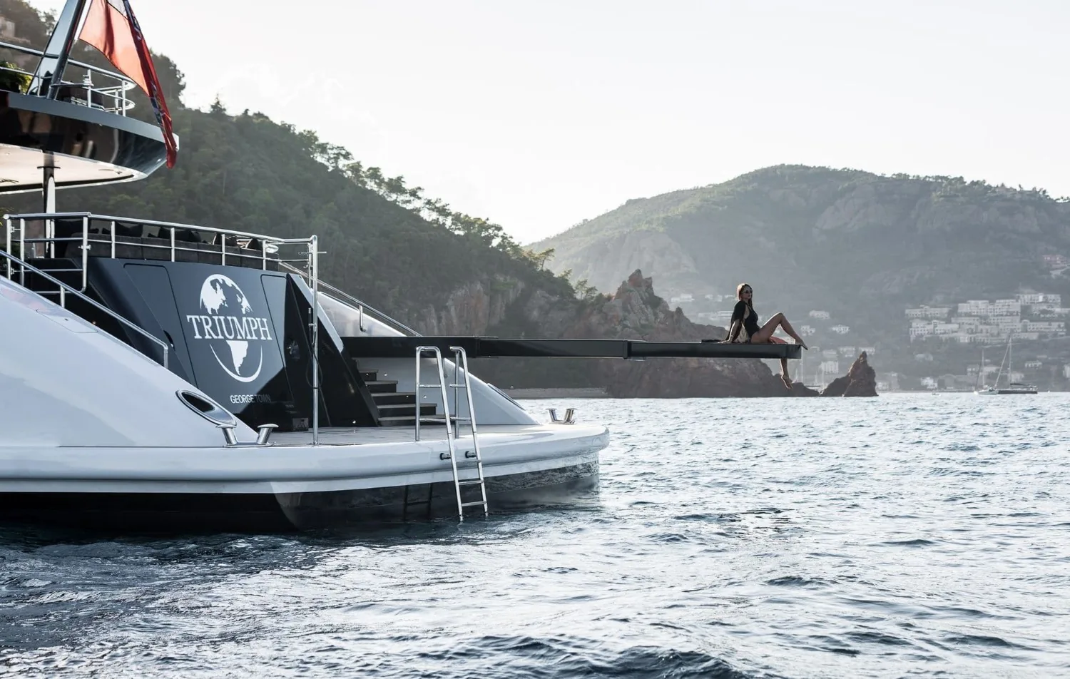 TRIUMPH - photo 48 location yacht Saint-Tropez