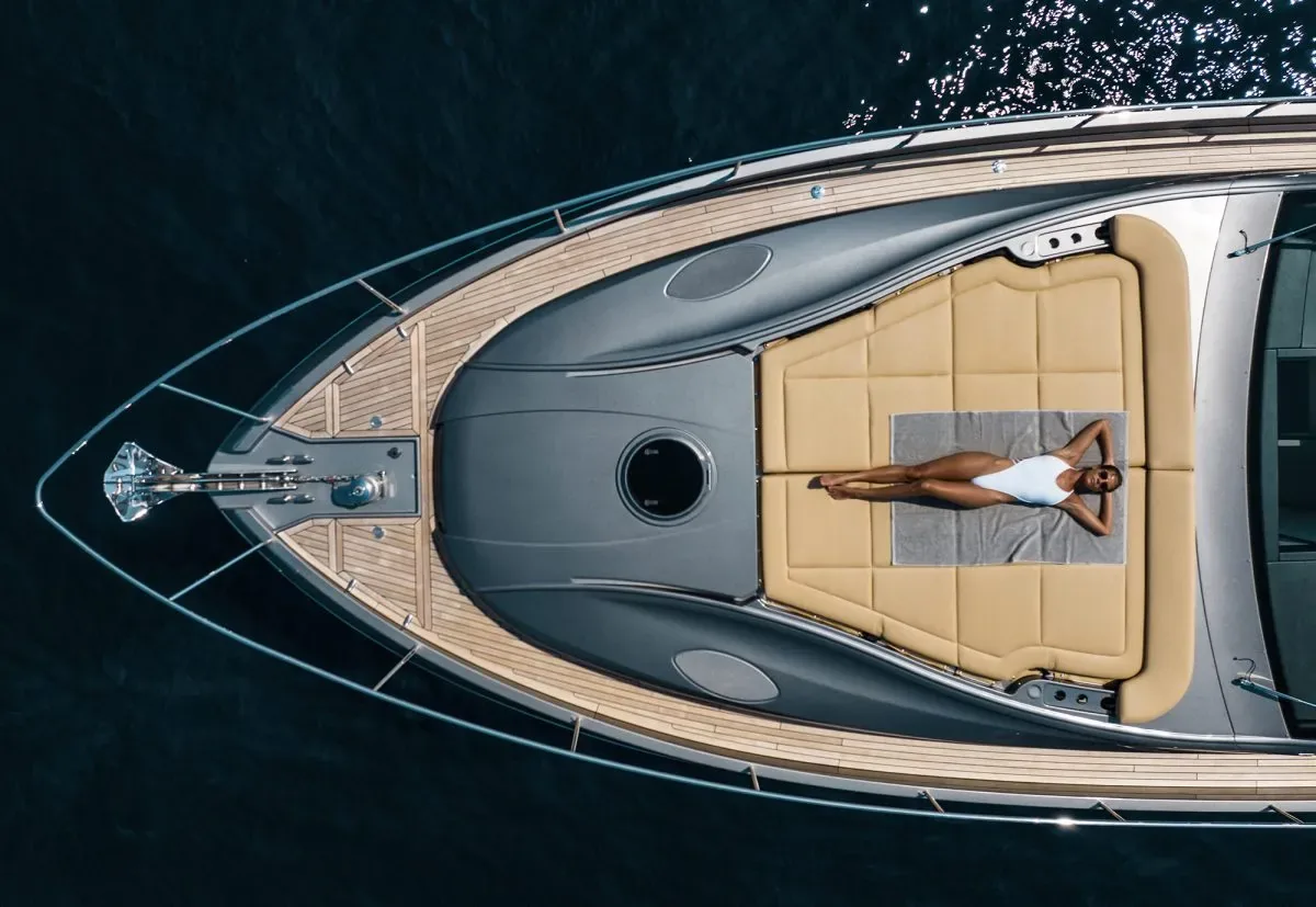 VELES - photo 4 location yacht Saint-Tropez