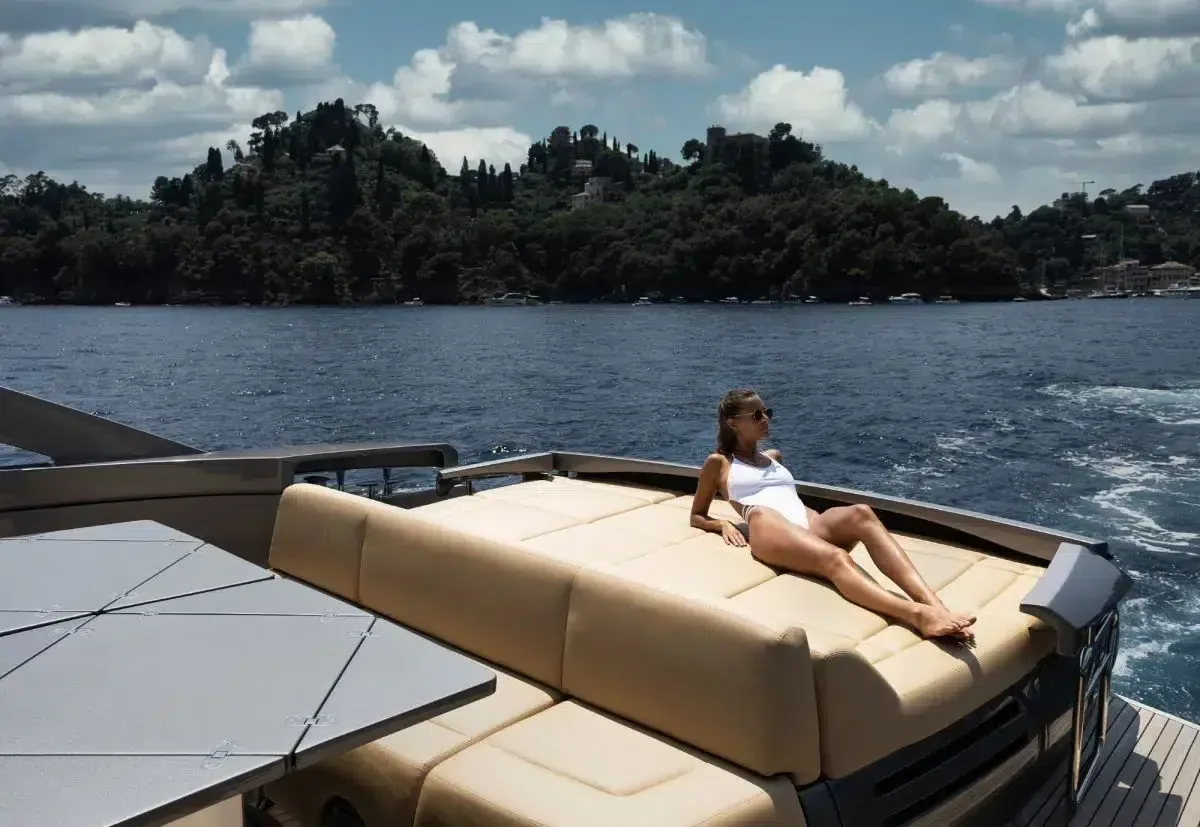 VELES - photo 5 location yacht Saint-Tropez