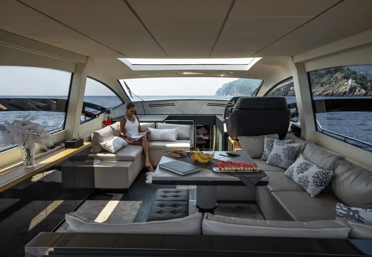 VELES - photo 14 location yacht Saint-Tropez