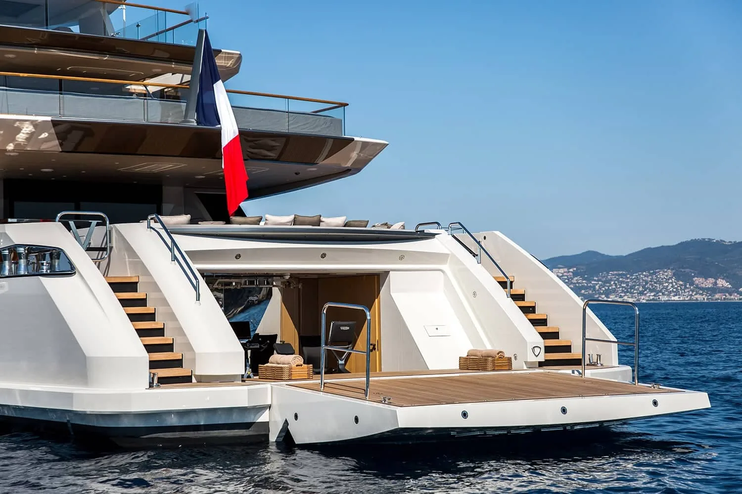 VERTIGE - photo 17 location yacht Saint-Tropez