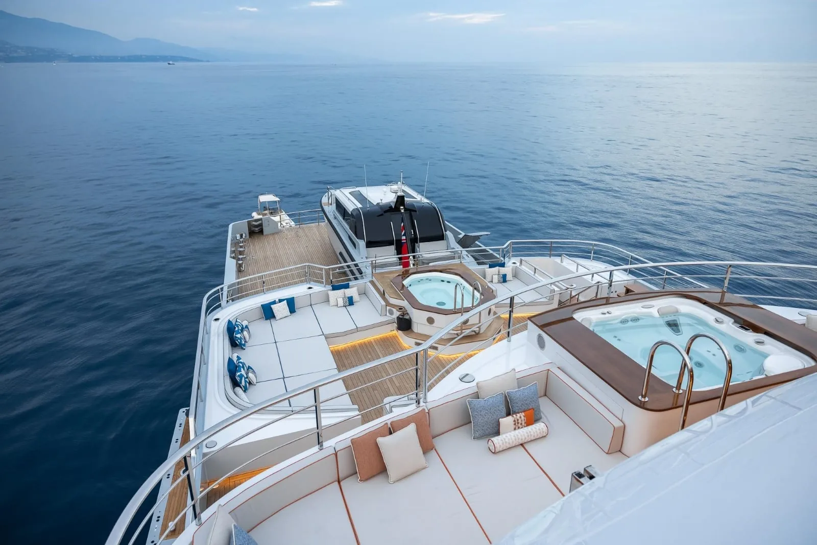 VICTORIOUS - photo 5 location yacht Saint-Tropez