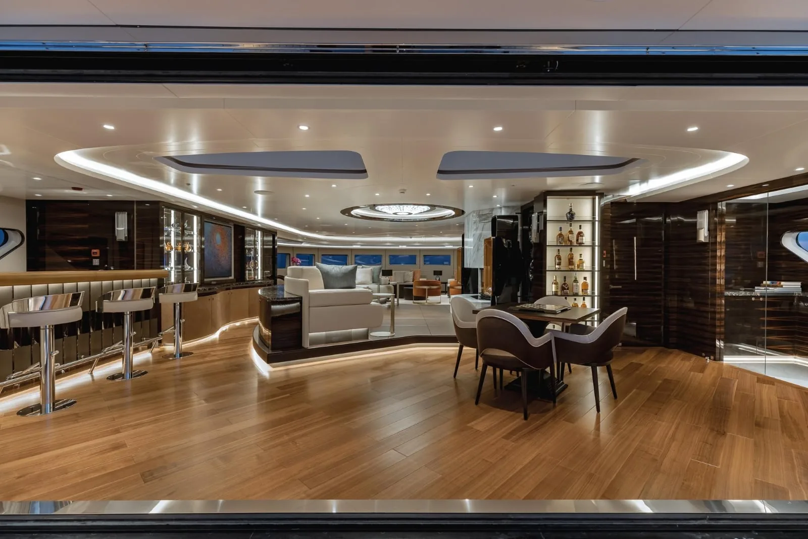VICTORIOUS - photo 15 location yacht Saint-Tropez