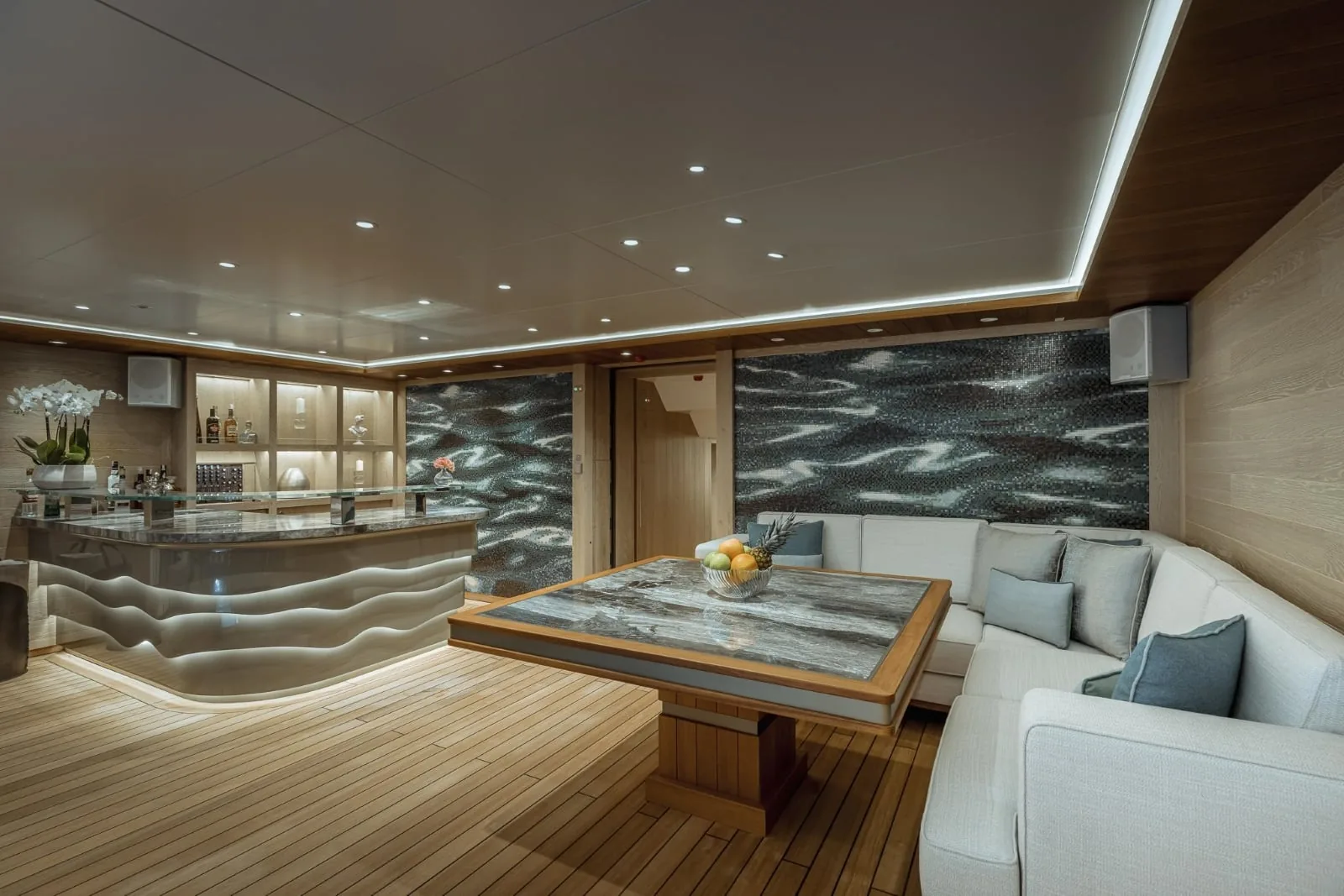 VICTORIOUS - photo 28 location yacht Saint-Tropez