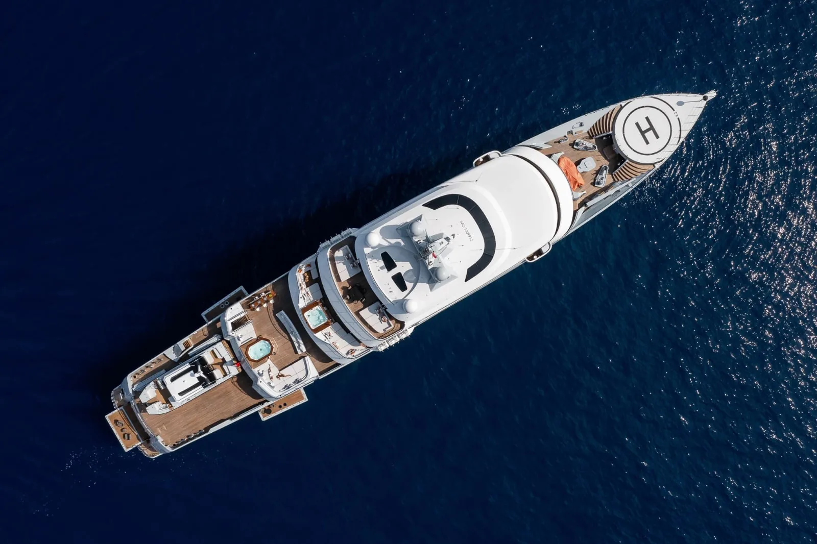 VICTORIOUS - photo 31 location yacht Saint-Tropez