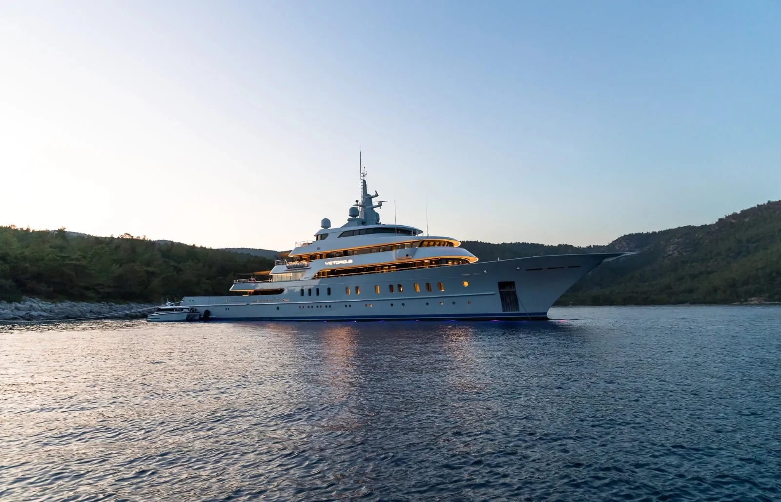 VICTORIOUS - photo 32 location yacht Saint-Tropez