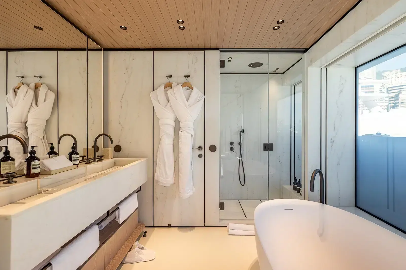 VIRTUOSITY - photo 33 location yacht Saint-Tropez