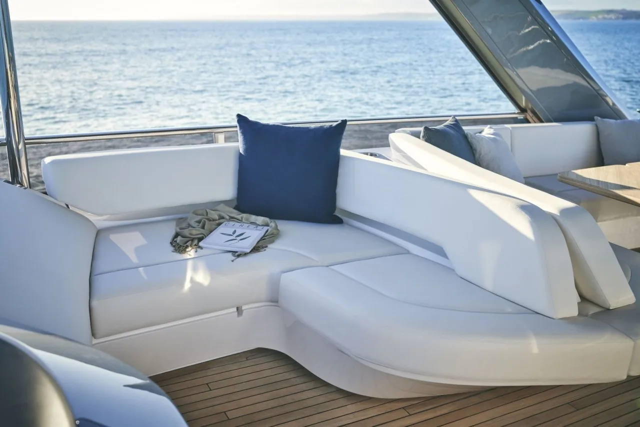 WILJIM V - photo 9 location yacht Saint-Tropez