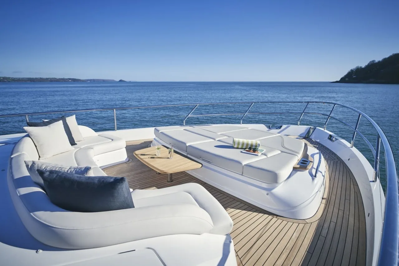 WILJIM V - photo 10 location yacht Saint-Tropez