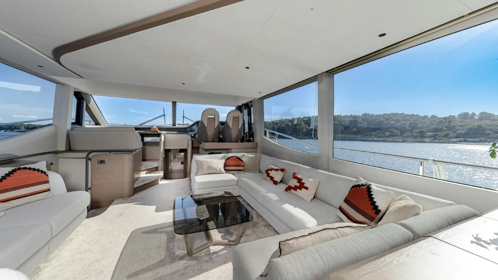 WILJIM V - photo 13 location yacht Saint-Tropez