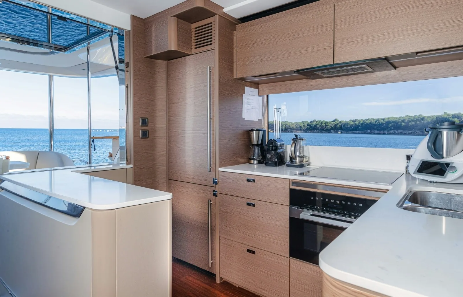 WILJIM V - photo 15 location yacht Saint-Tropez