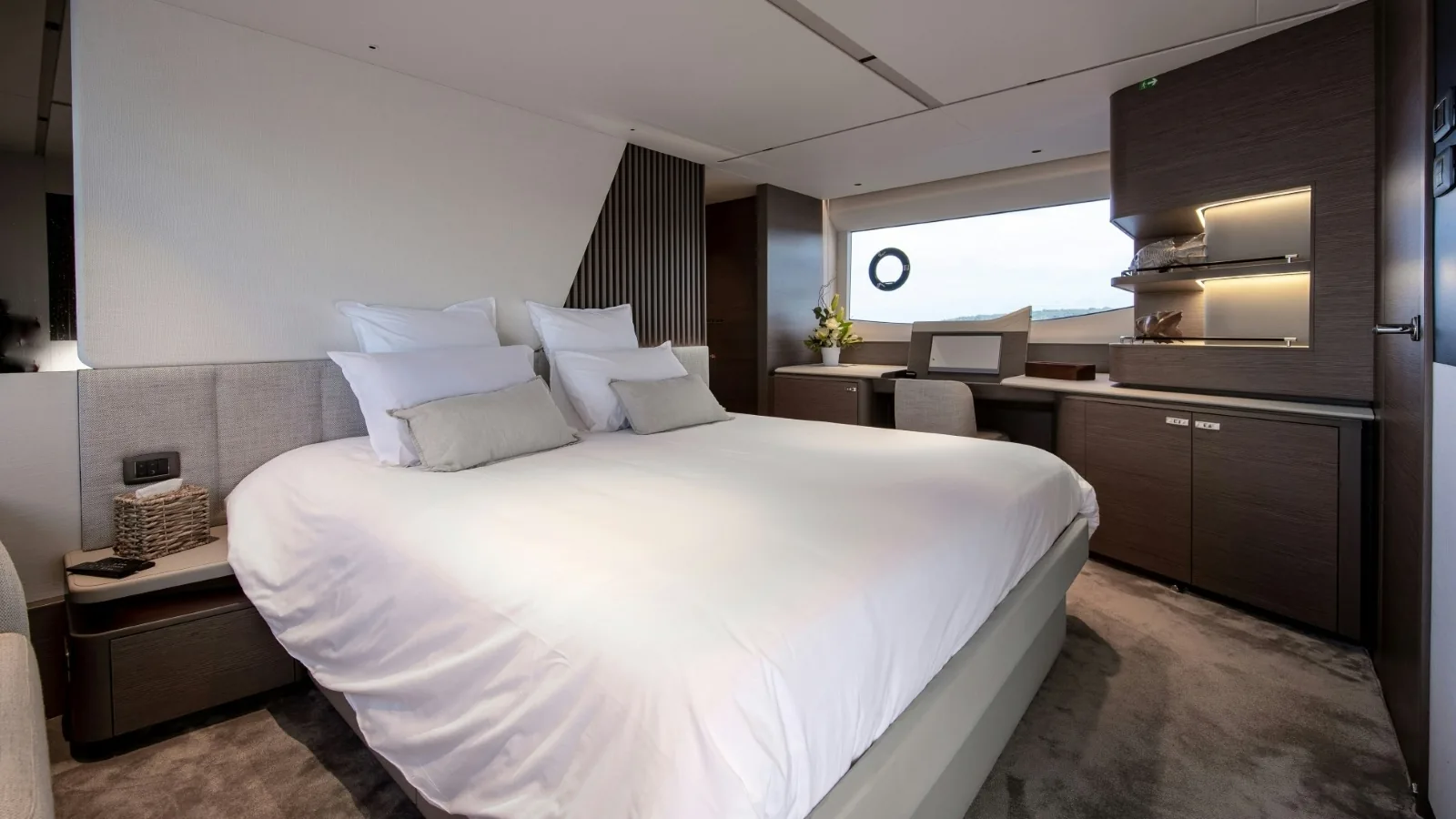 WILJIM V - photo 16 location yacht Saint-Tropez